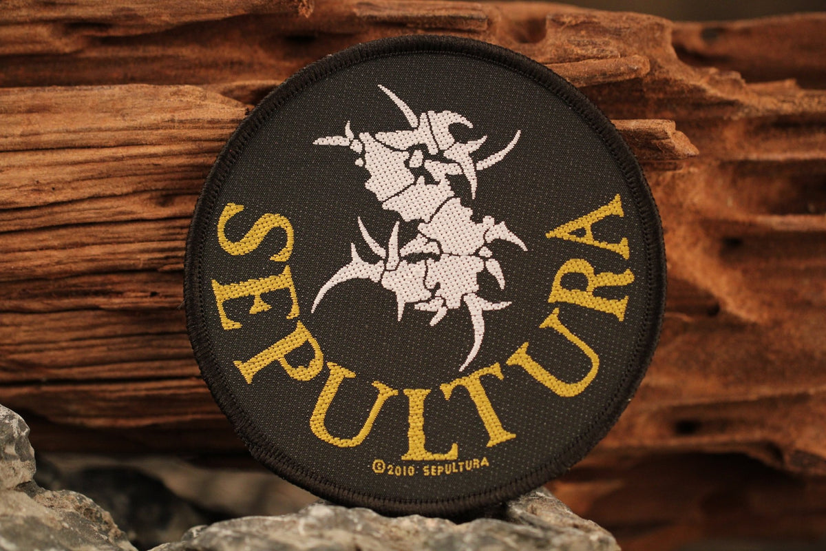 Sepultura – patches and metal pins