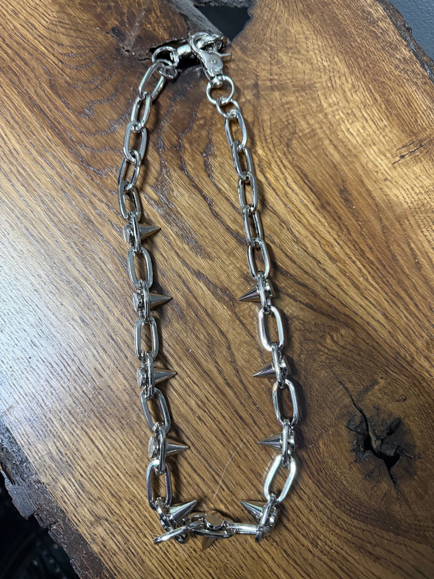 Chain With Spikes