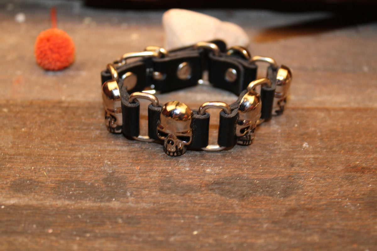 Leather &amp; Flat Skulls - Hellgate
