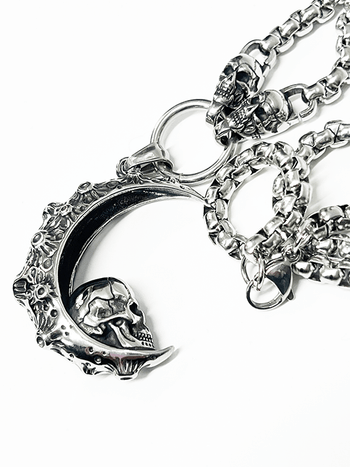 Skull On A Moon With Chain - Hellgate